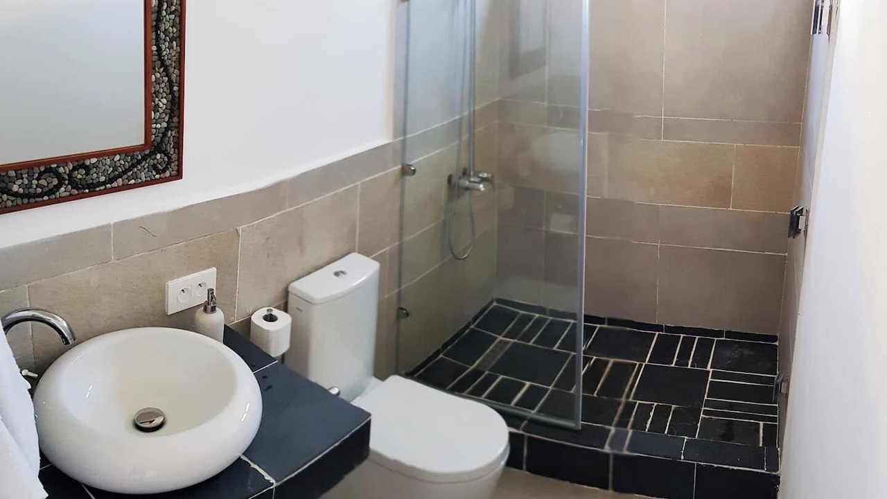 Photo of Bathroom in Calodyne
