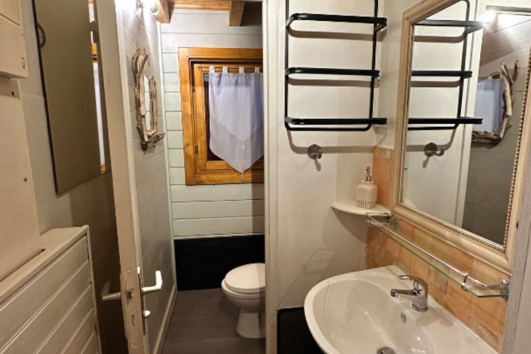 Photo of Bathroom in Flavignac