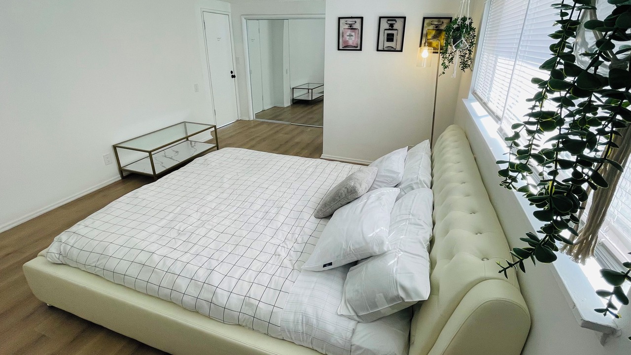 Photo of Bedroom in Reseda