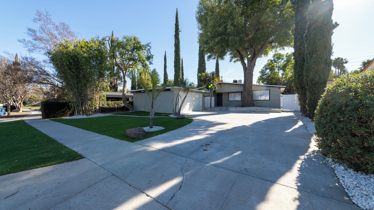 Photo of Outdoor in Reseda