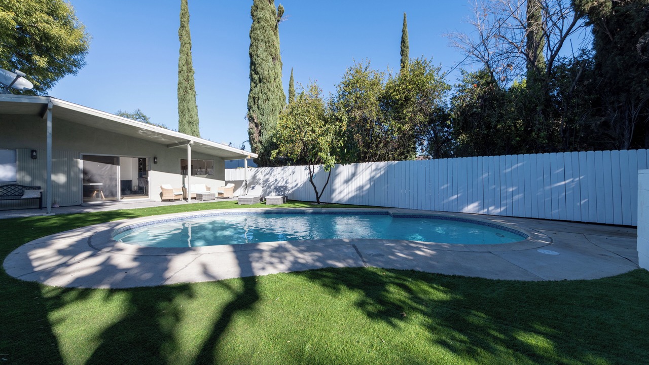 Photo of Outdoor in Reseda