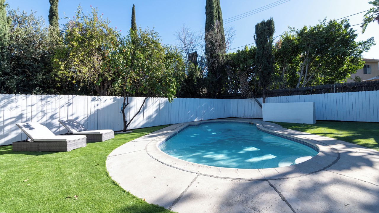 Photo of Outdoor in Reseda
