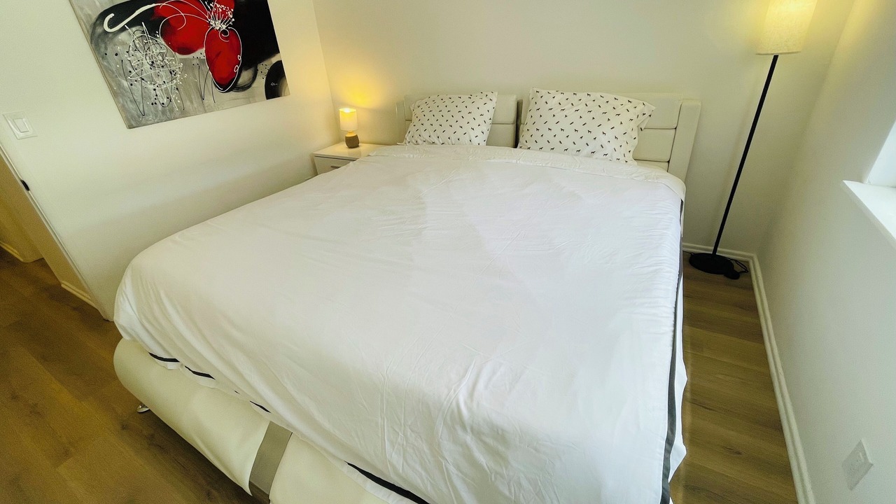 Photo of Bedroom in Reseda