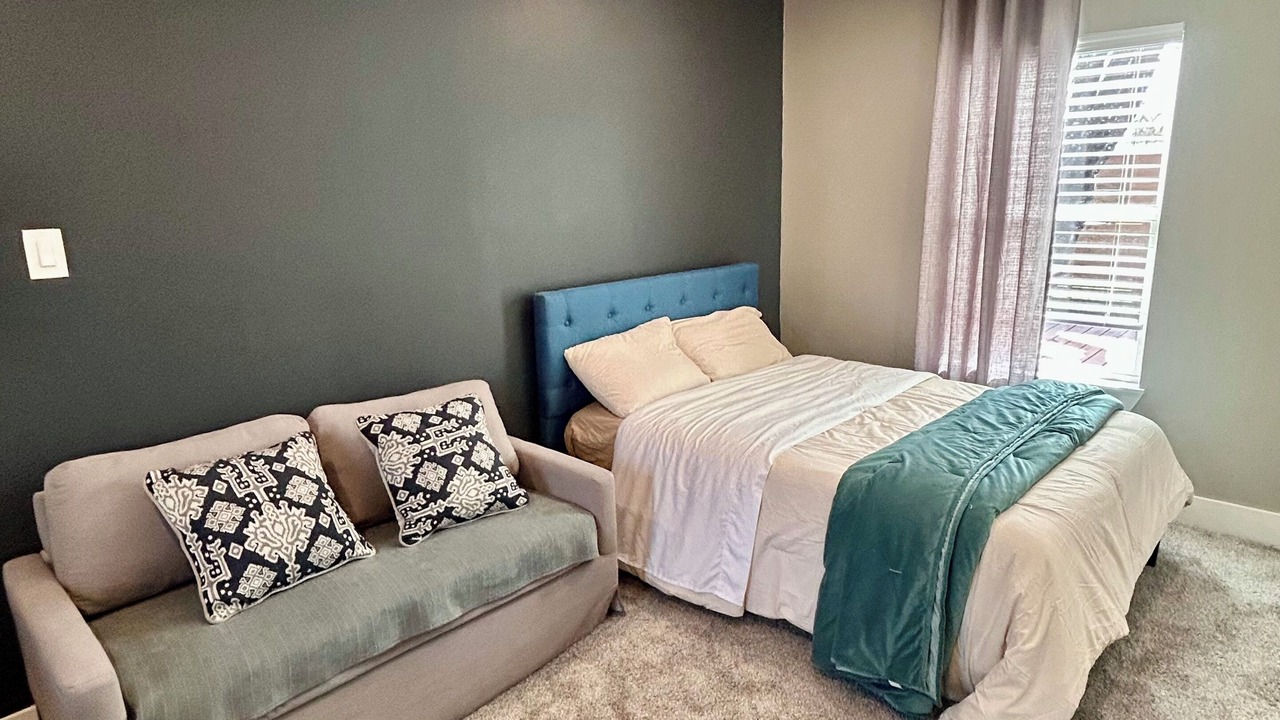 Photo of Bedroom in Oak Cliff