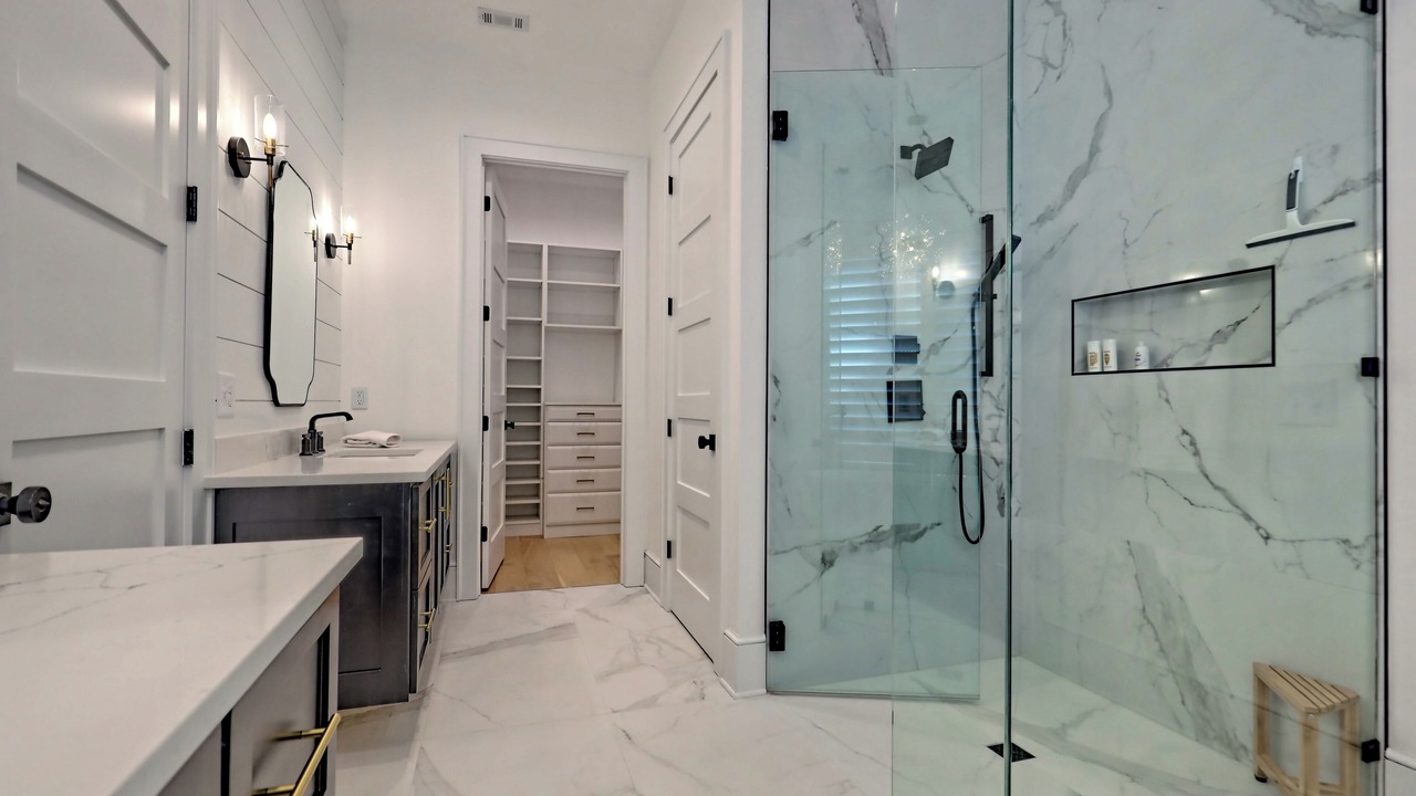 Photo of Bathroom in Elf