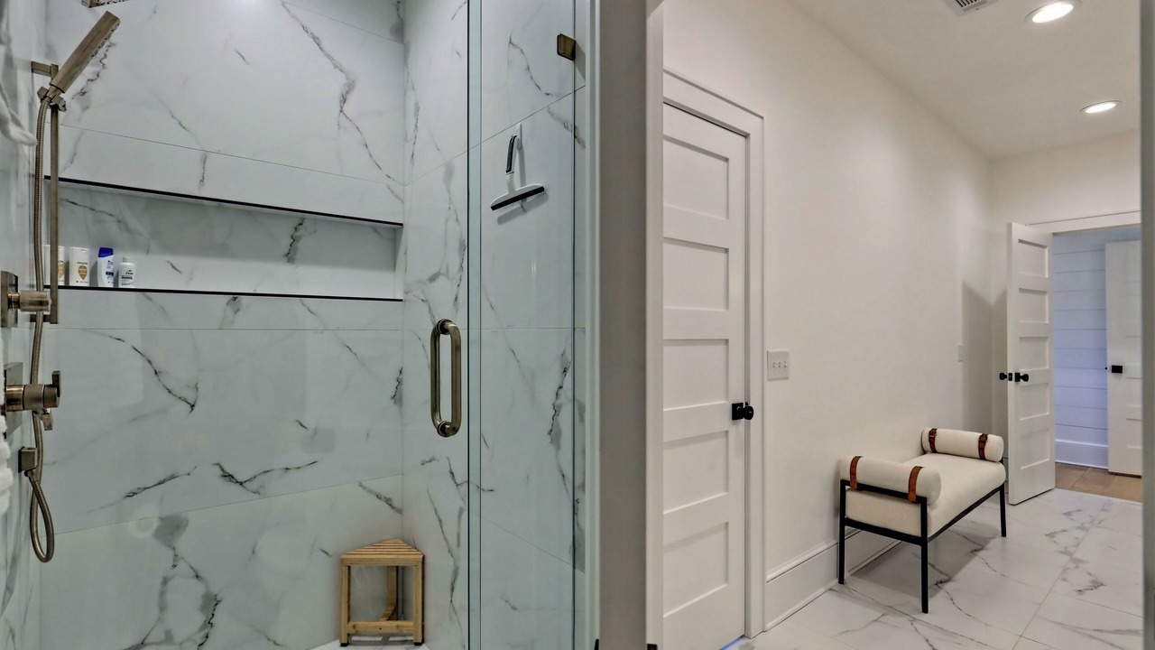 Photo of Bathroom in Elf
