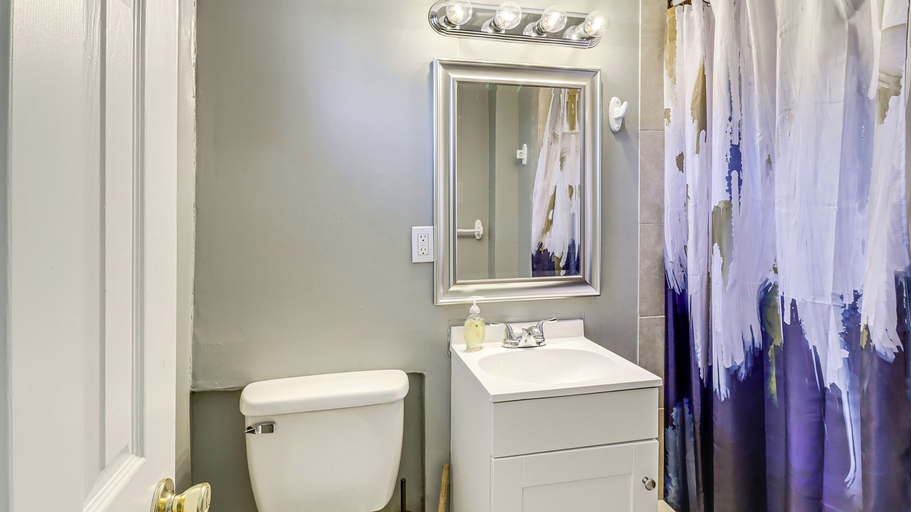 Photo of Bathroom in Walker Mill
