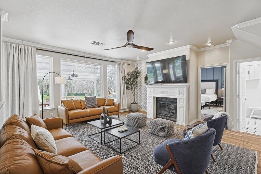 Photo of Livingroom in Azle