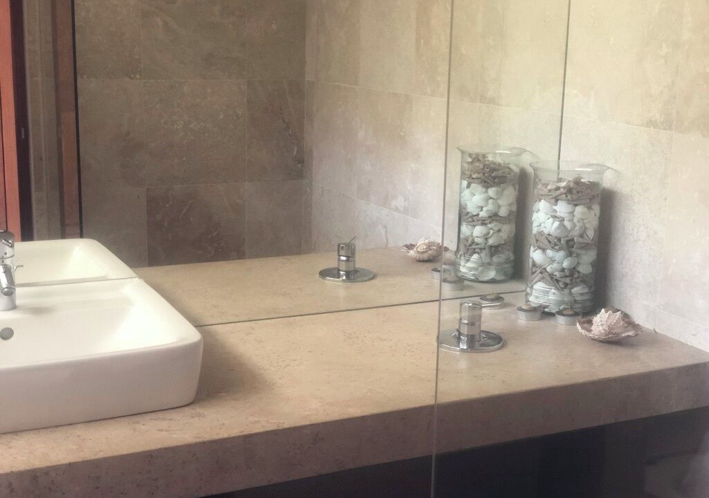 Photo of Bathroom in State of Mexico