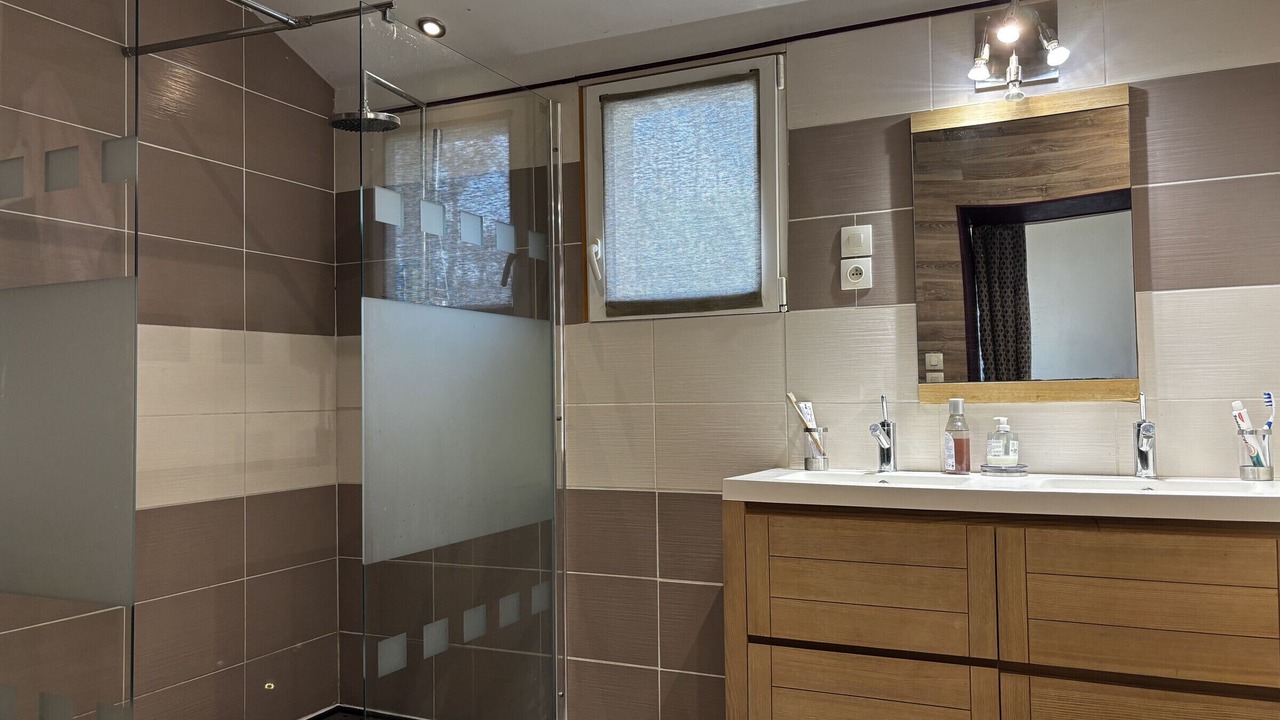 Photo of Bathroom in Nostang