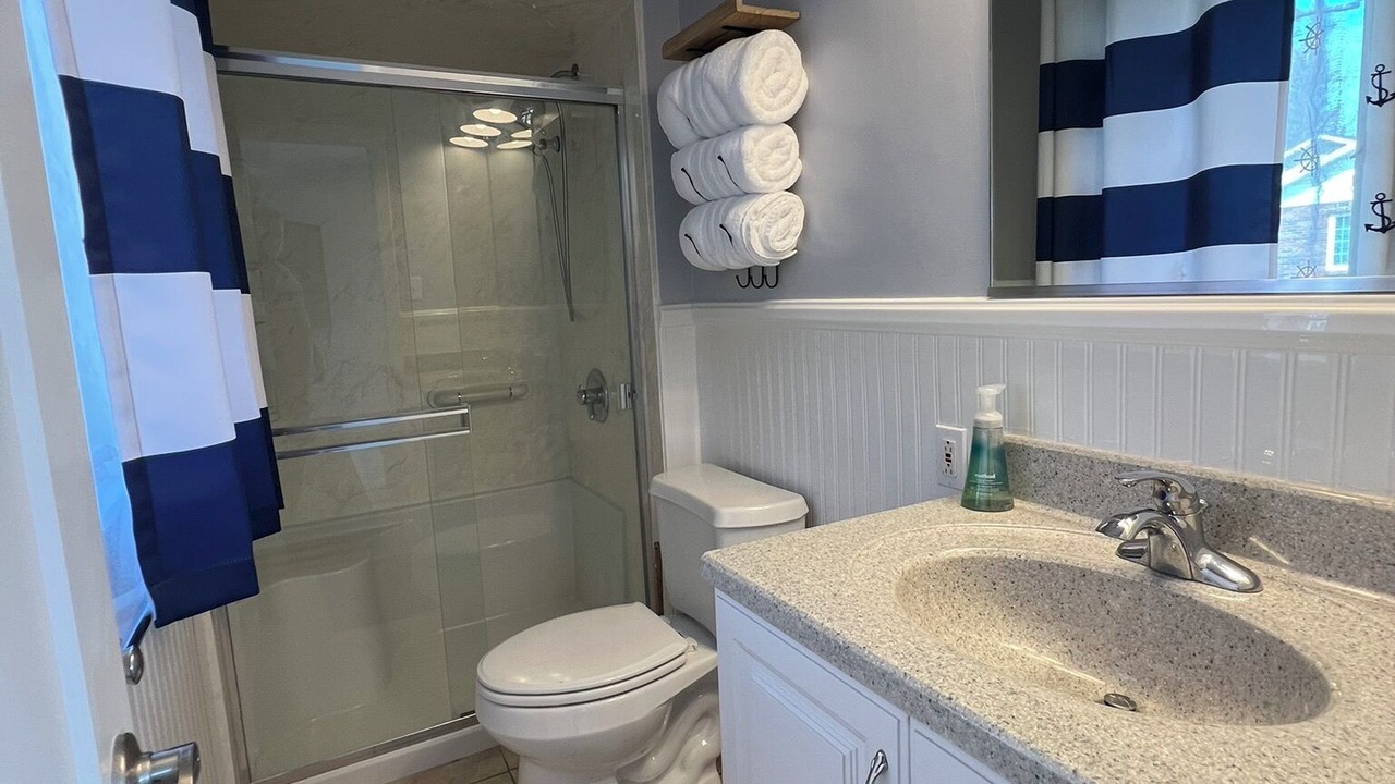 Photo of Bathroom in Shawanese