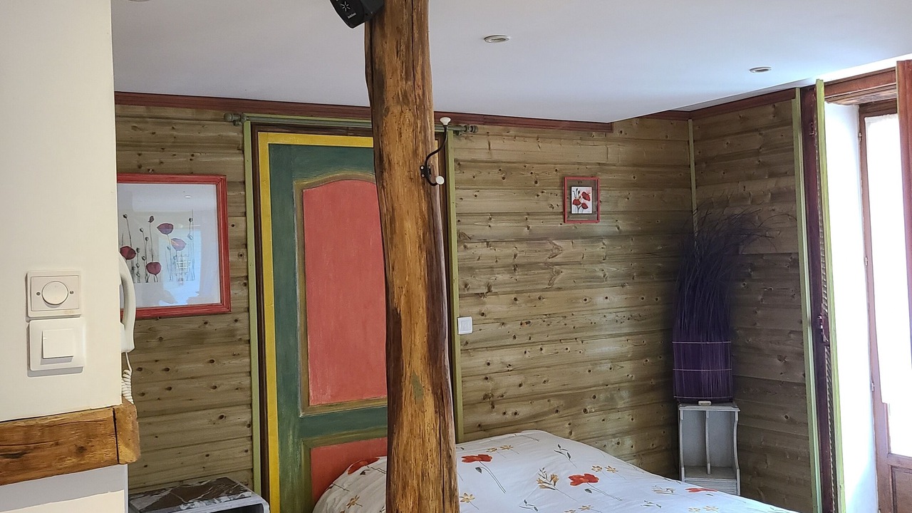 Photo of Bedroom in Saint-Leonard-de-Noblat