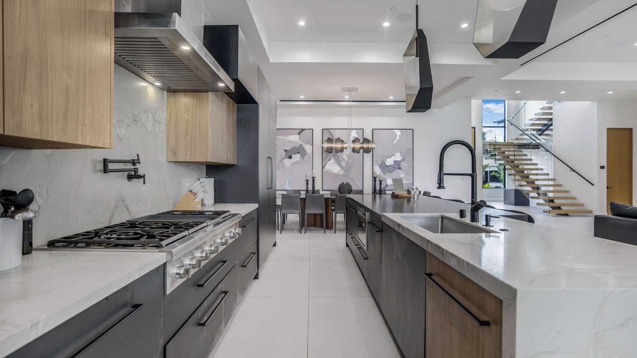 Photo of Kitchen in Woodland Hills