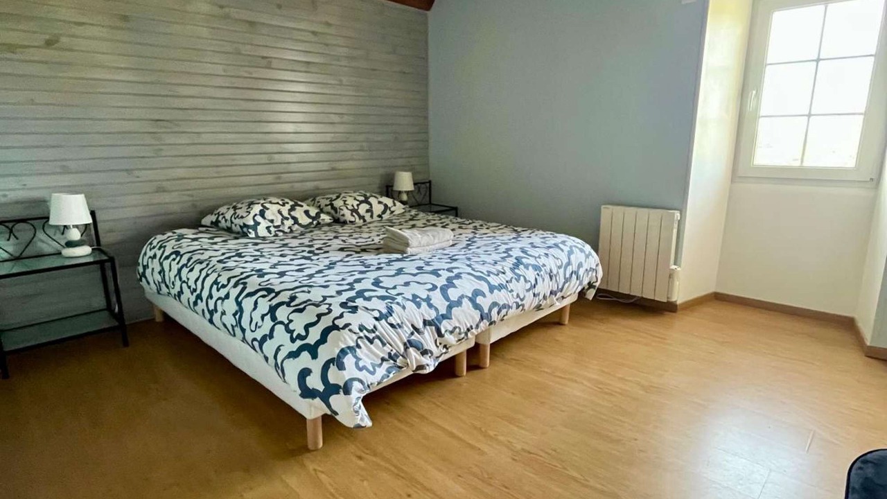 Photo of Bedroom in Saint-Come-de-Fresne