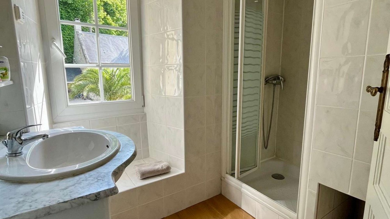 Photo of Bathroom in Saint-Come-de-Fresne