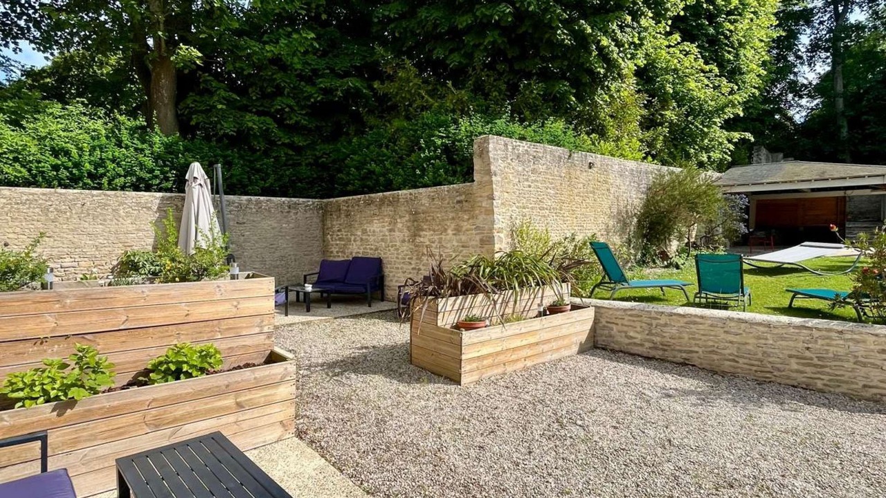 Photo of Patio Balcony in Saint-Come-de-Fresne