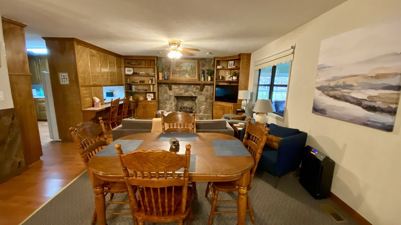 Photo of Livingroom in Groveoak