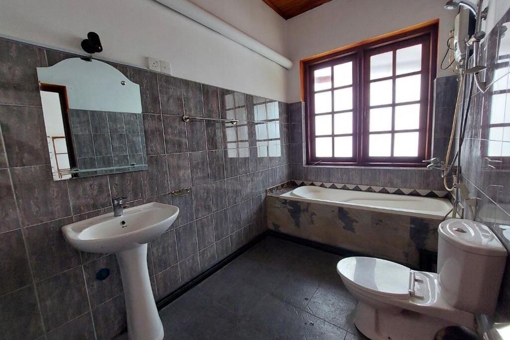 Photo of Bathroom in Kandy
