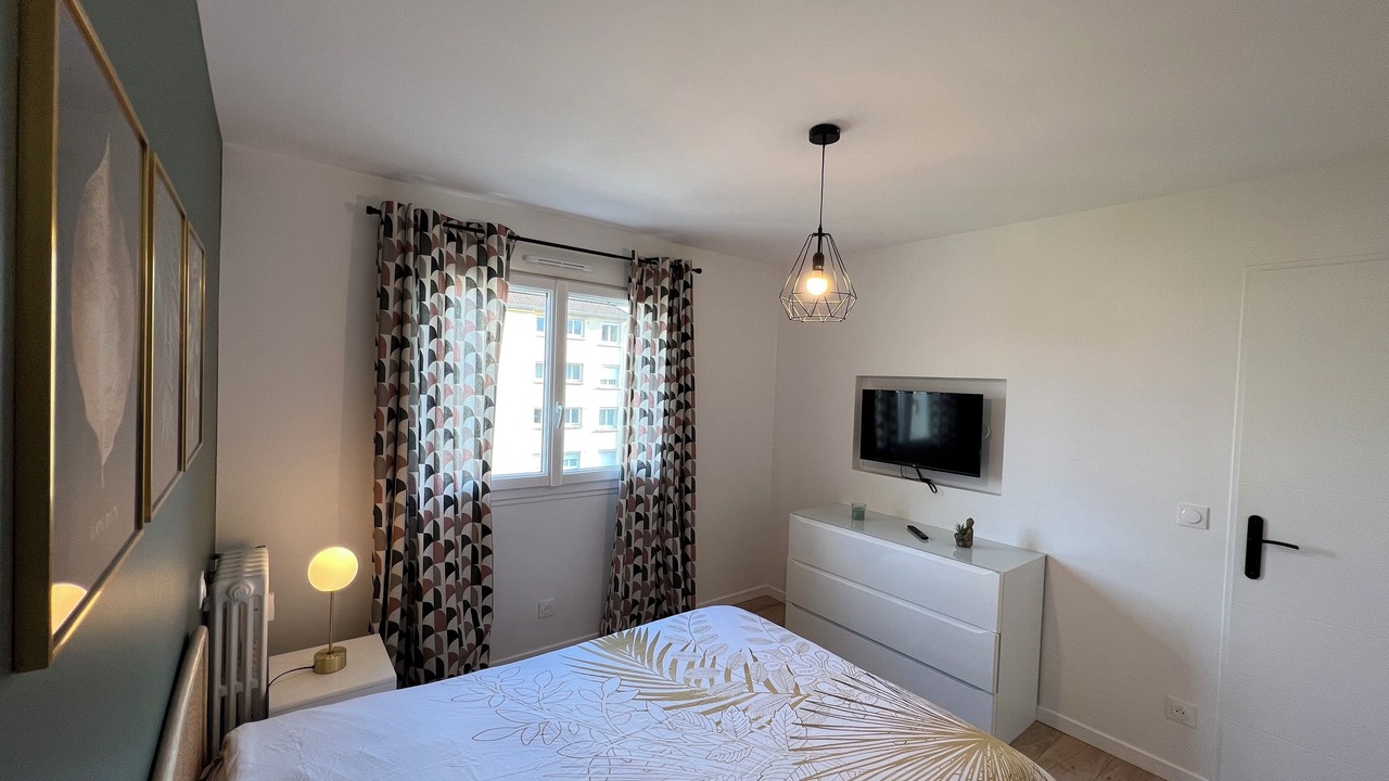 Photo of Bedroom in Le Marais
