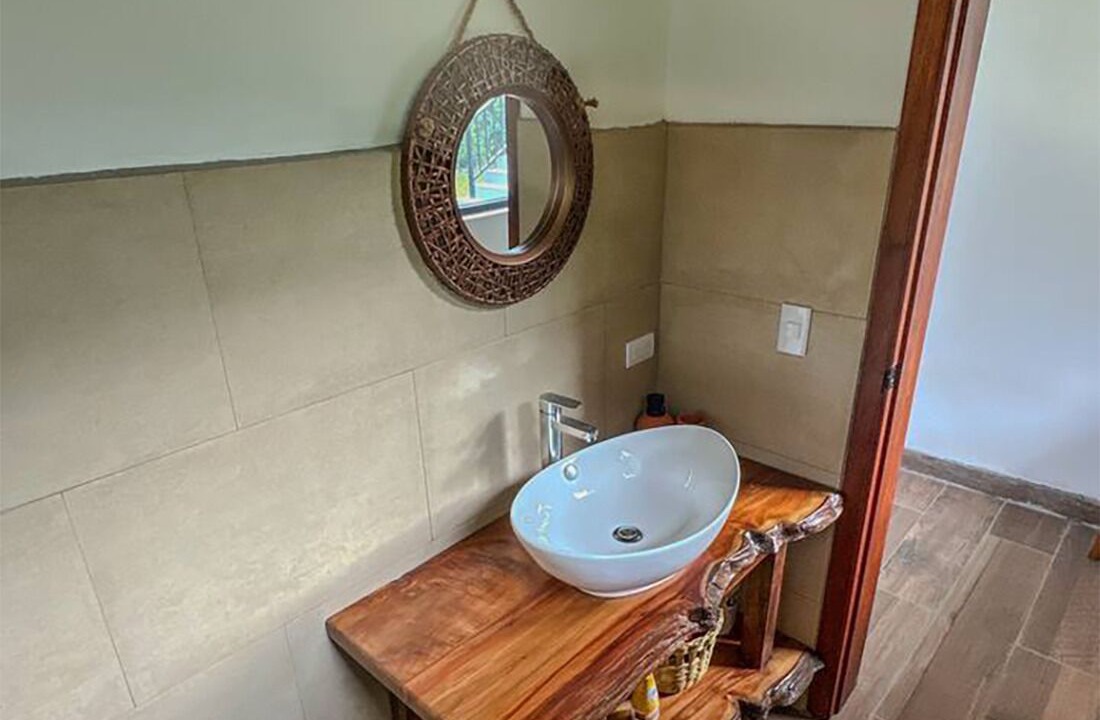 Photo of Bathroom in Calacali