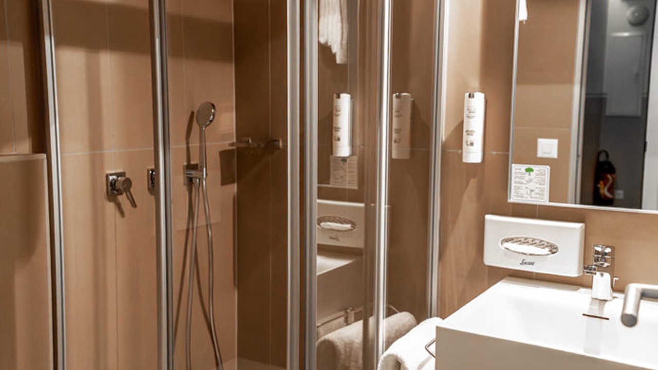 Photo of Bathroom in Montreux City Centre