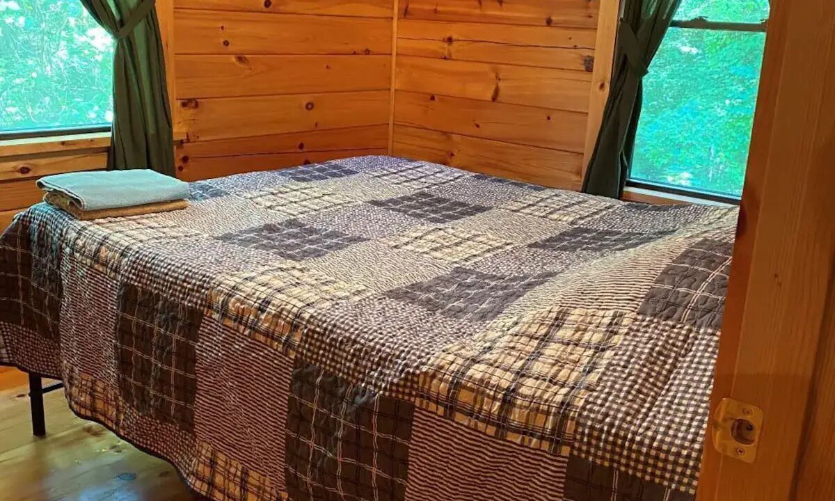 Photo of Bedroom in Mattawana