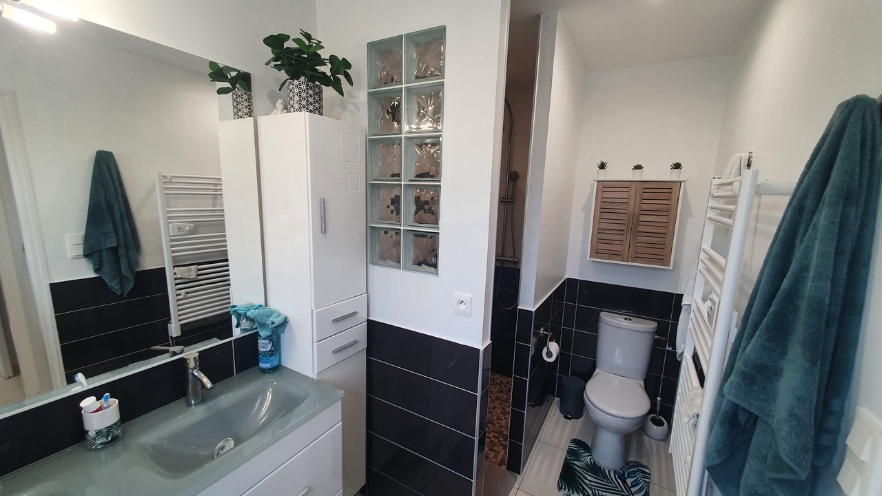 Photo of Bathroom in Pommeret