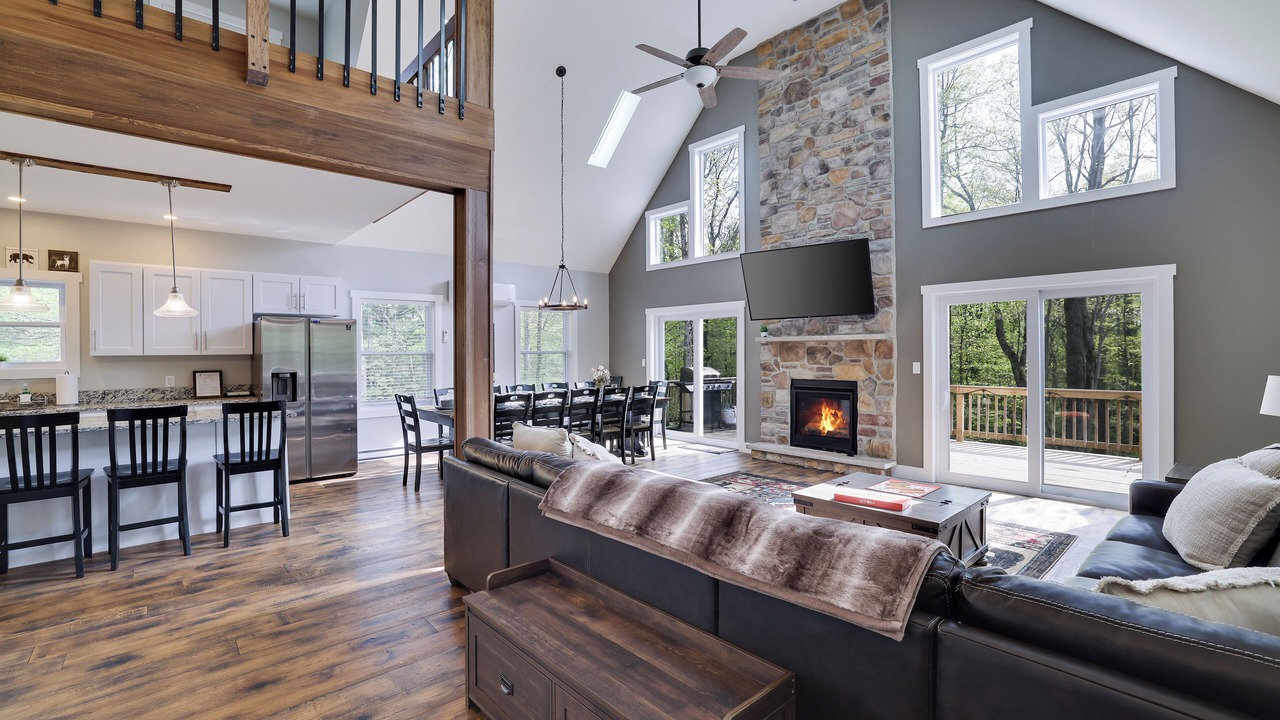 Photo of Livingroom in Jim Thorpe