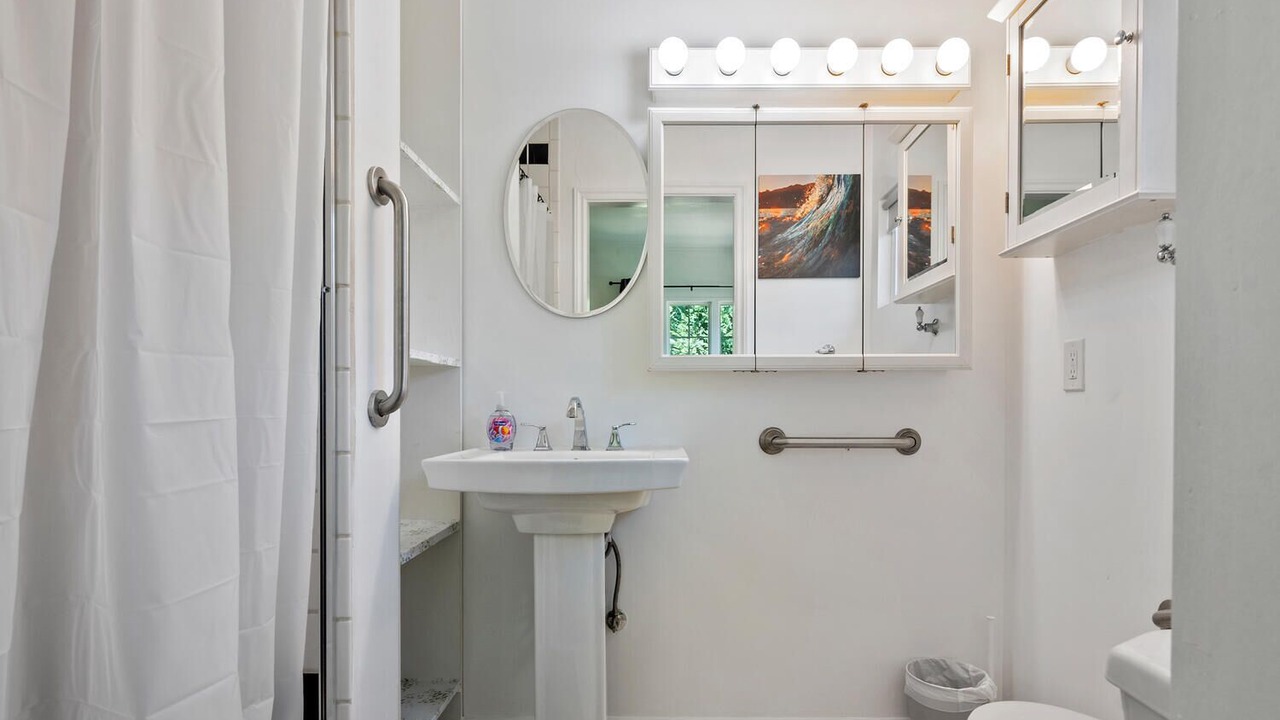 Photo of Bathroom in Valley Village
