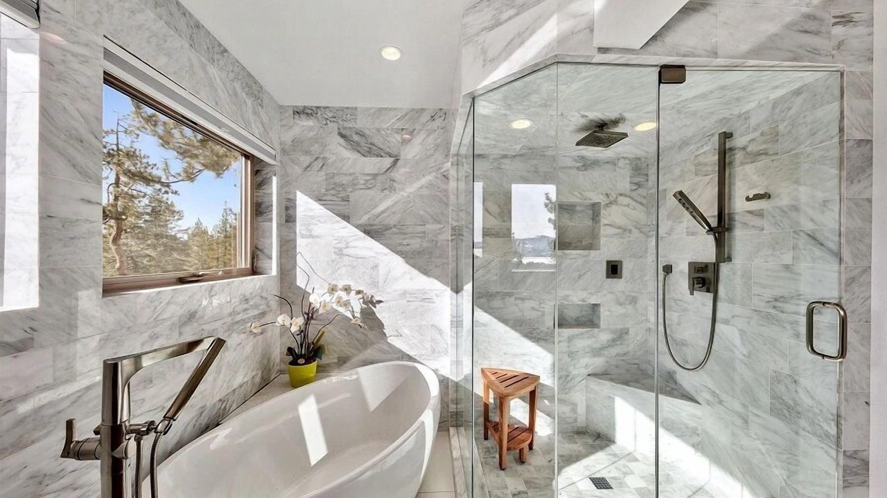 Photo of Bathroom in Round Hill Village