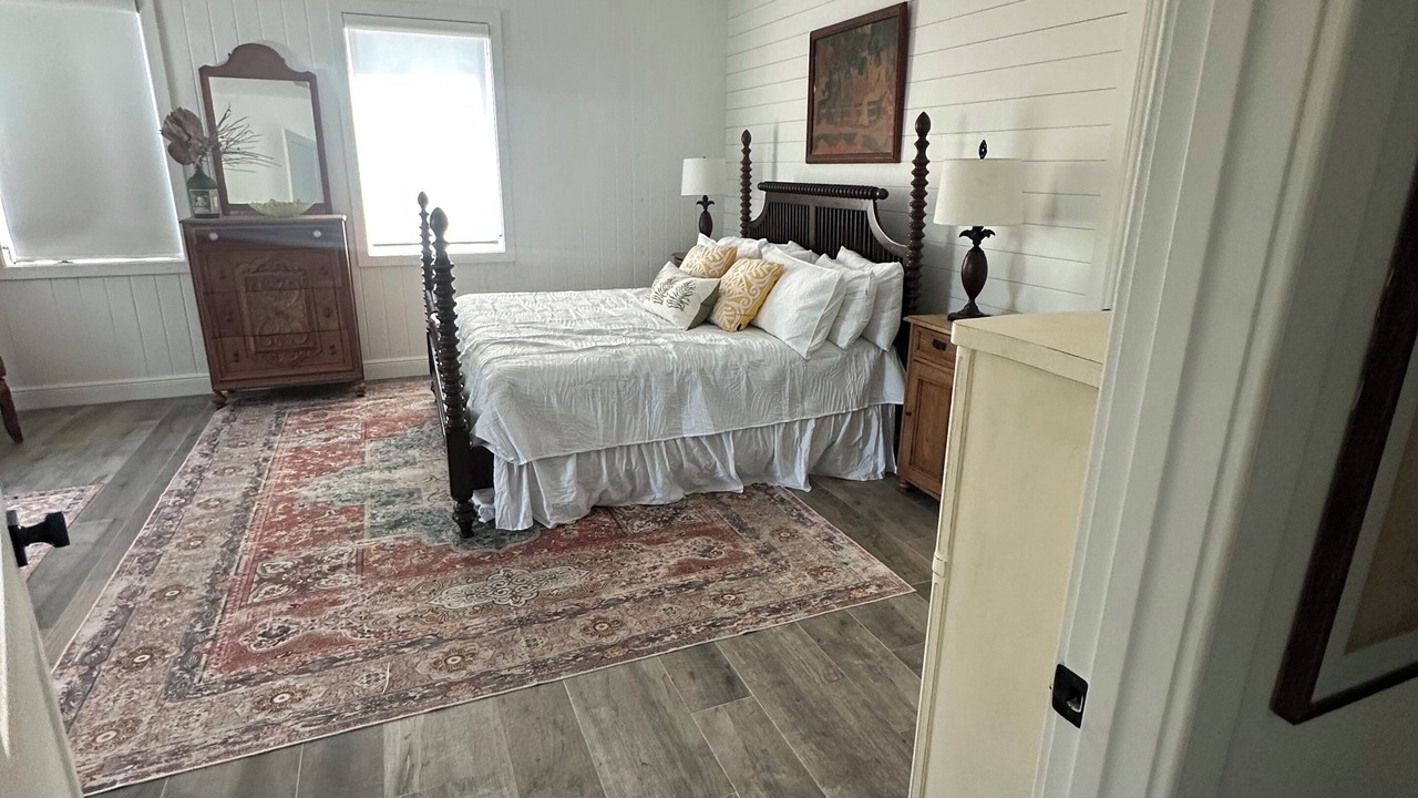 Photo of Bedroom in Green Turtle Cay