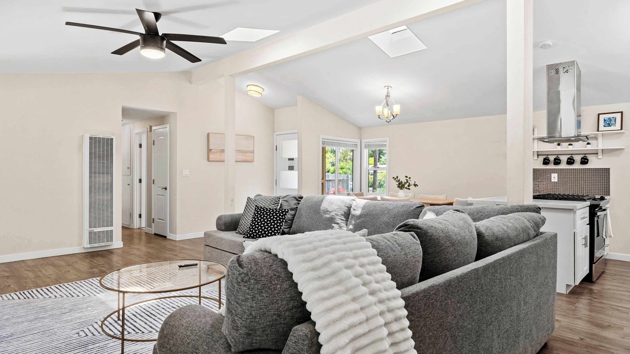 Photo of Livingroom in Serra Mesa