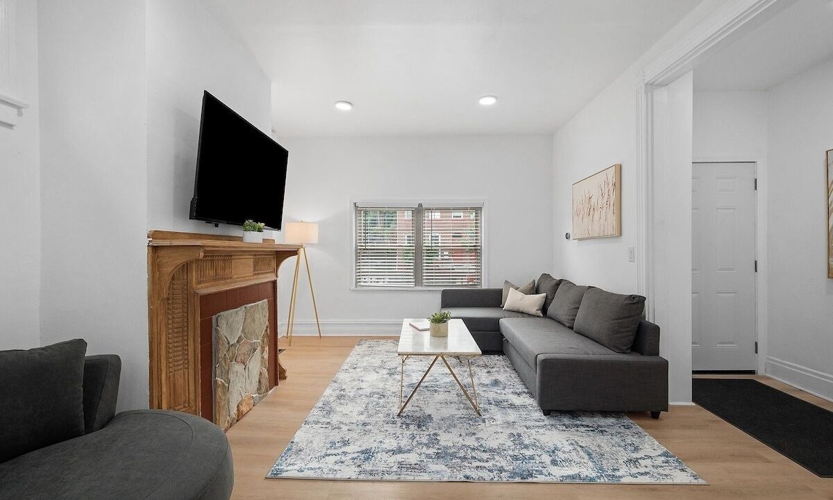 Photo of Livingroom in Shadyside