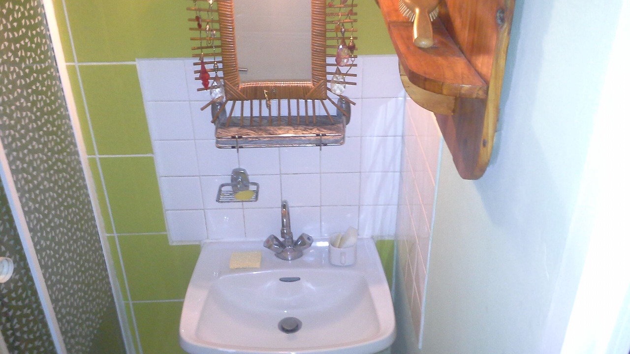 Photo of Bathroom in Glomel