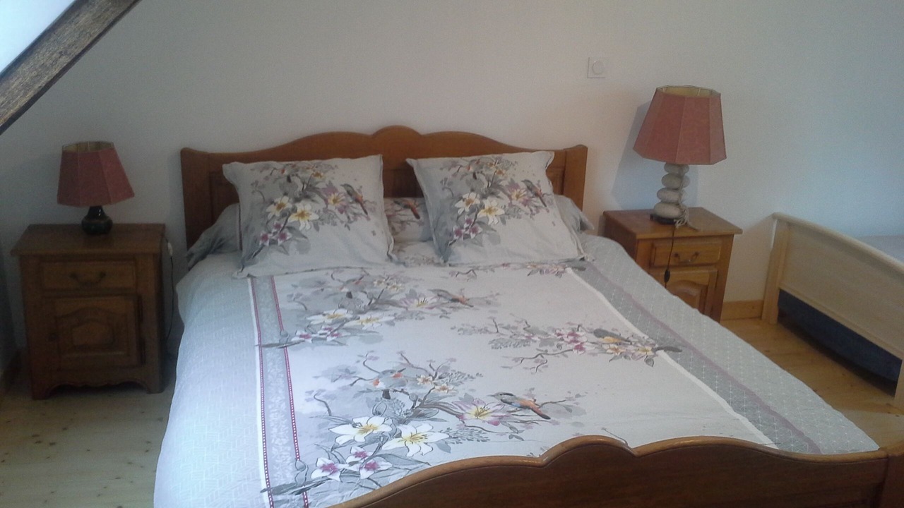 Photo of Bedroom in Glomel