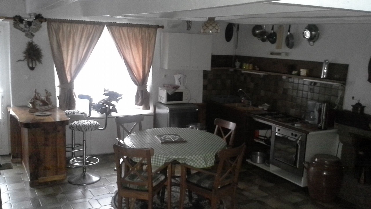 Photo of Kitchen in Glomel