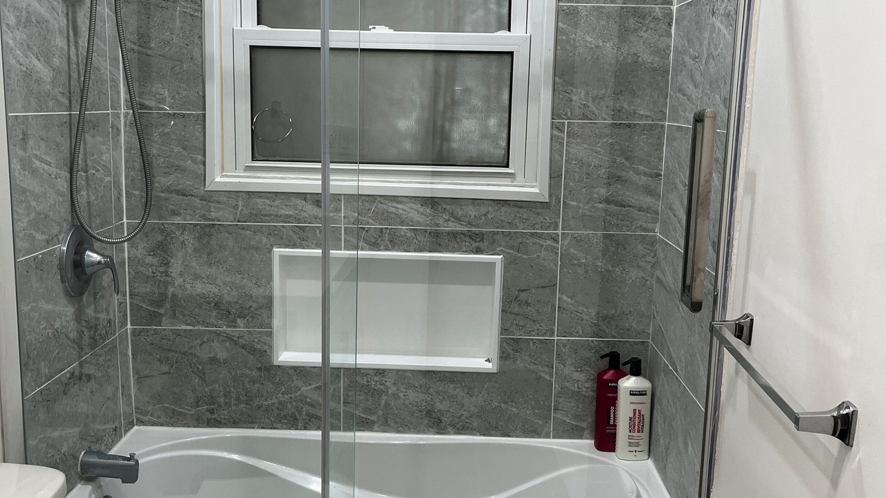 Photo of Bathroom in Hespeler