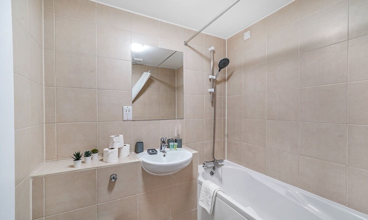 Photo of Bathroom in Homerton