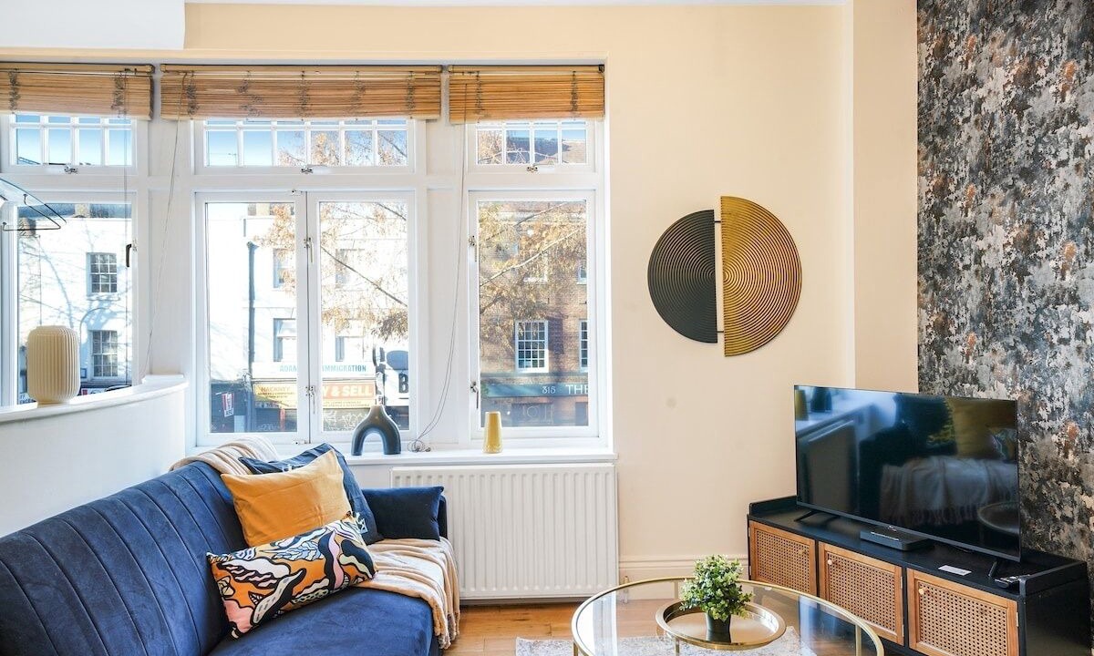 Photo of Livingroom in Homerton