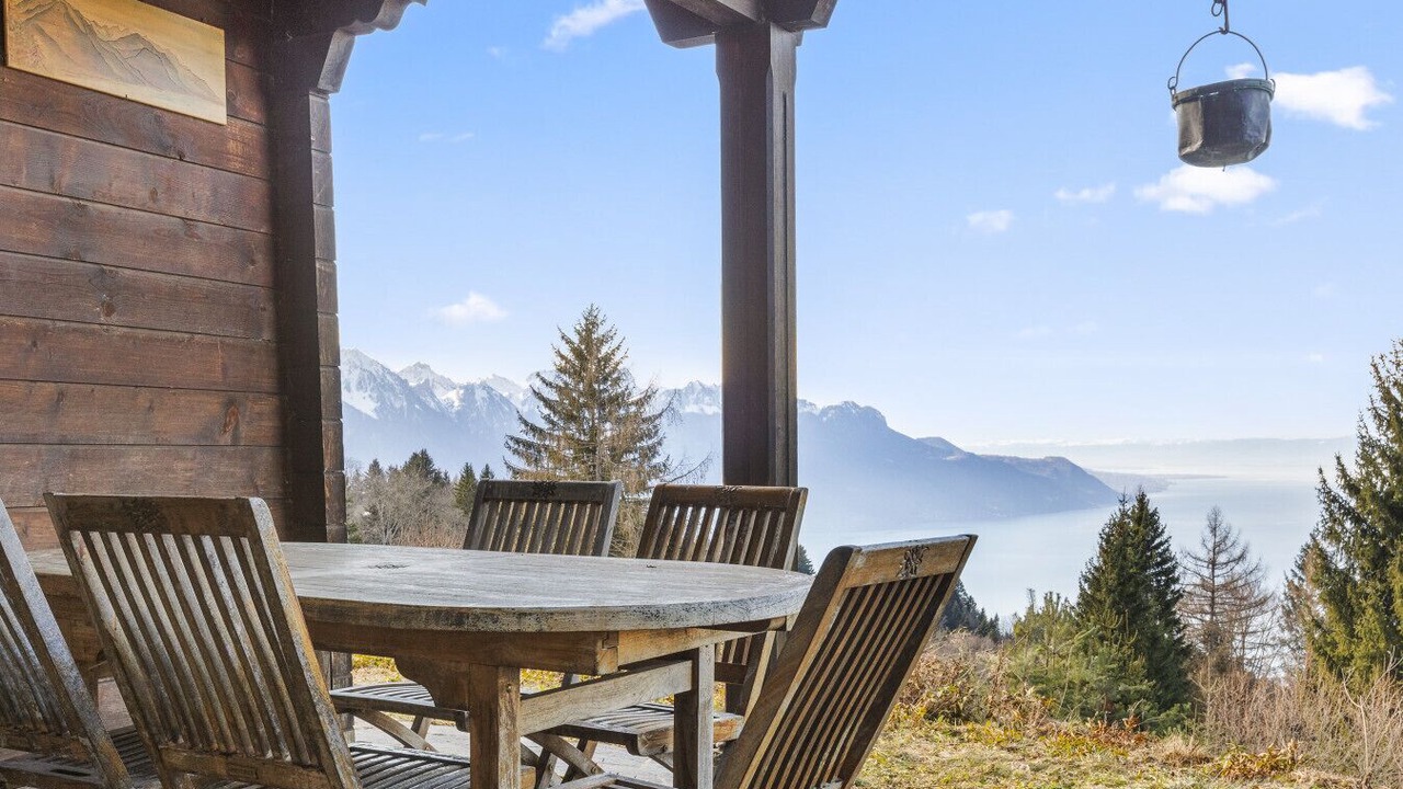 Photo of Outdoor in Caux