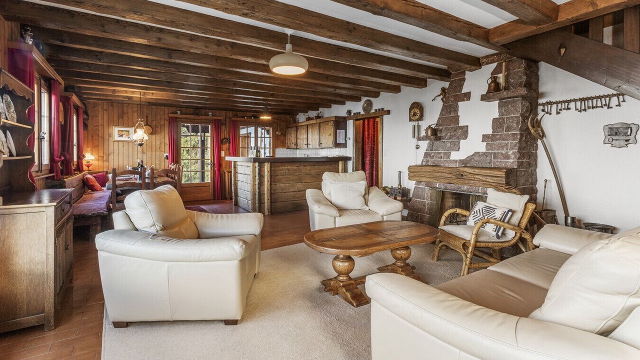 Photo of Livingroom in Caux