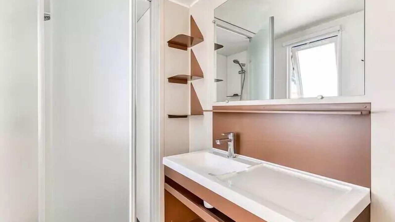 Photo of Bathroom in Vic-sur-Aisne