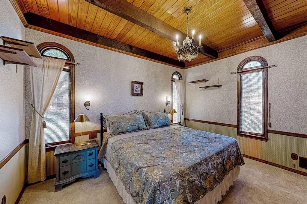 Photo of Bedroom in Tool