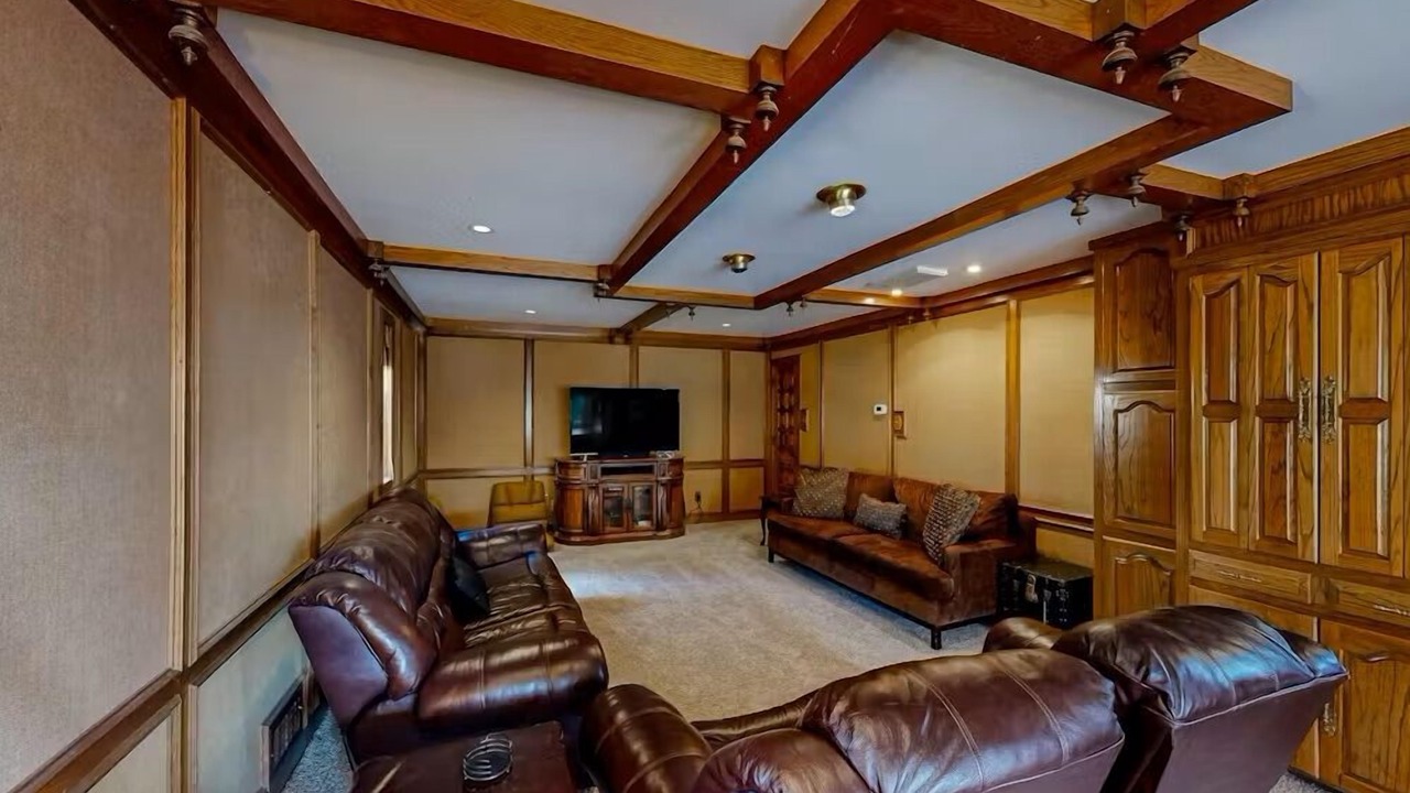 Photo of Bedroom in Tool