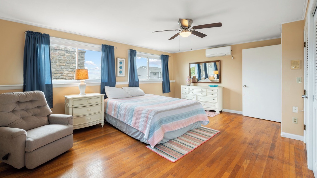 Photo of Bedroom in Eastward Look