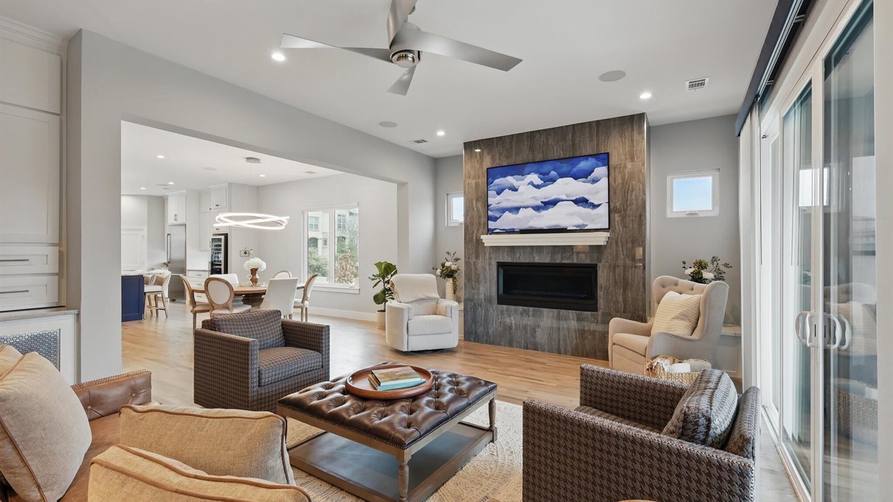 Photo of Livingroom in Flower Mound