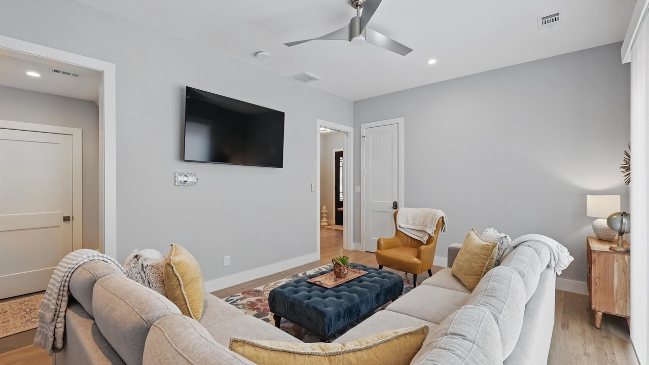 Photo of Livingroom in Flower Mound
