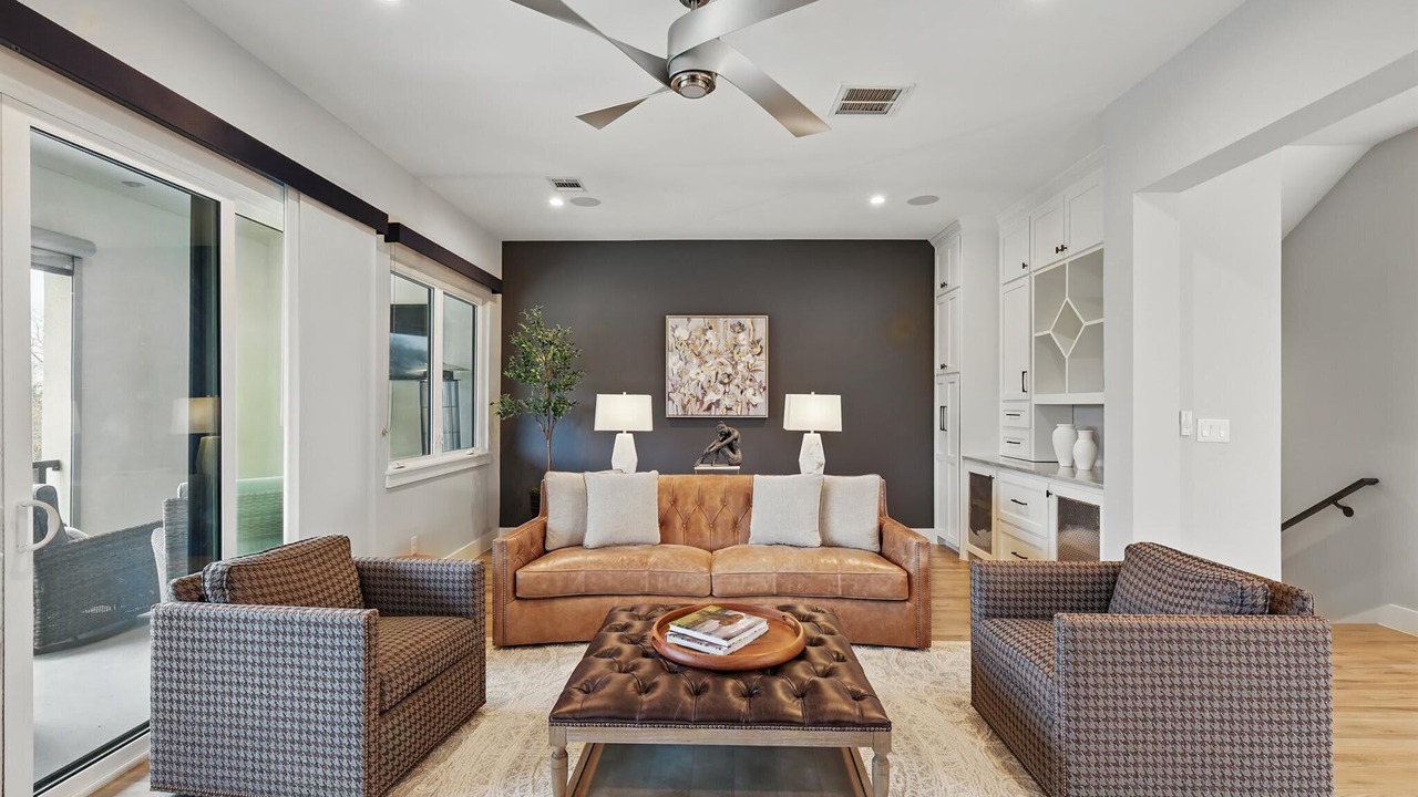 Photo of Livingroom in Flower Mound