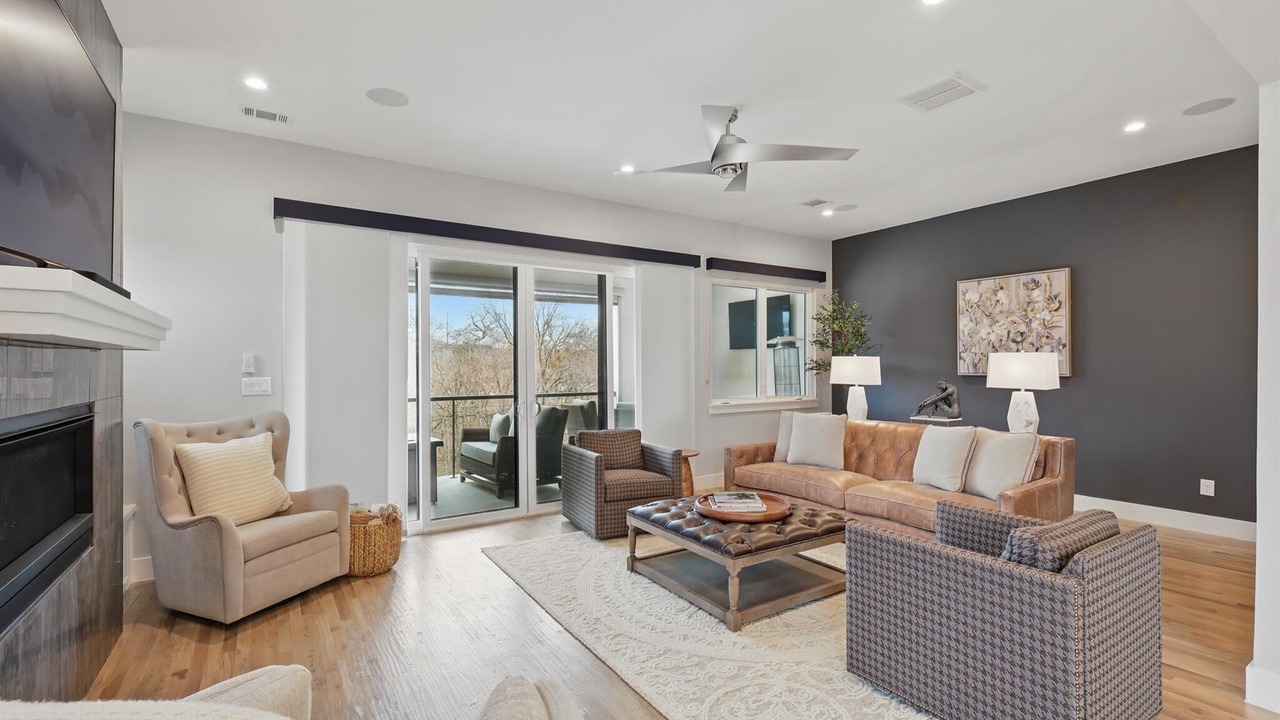 Photo of Livingroom in Flower Mound