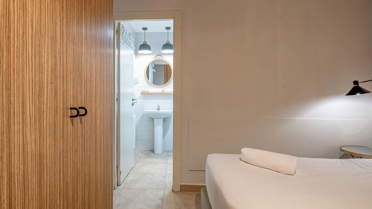 Photo of Bedroom in Sants